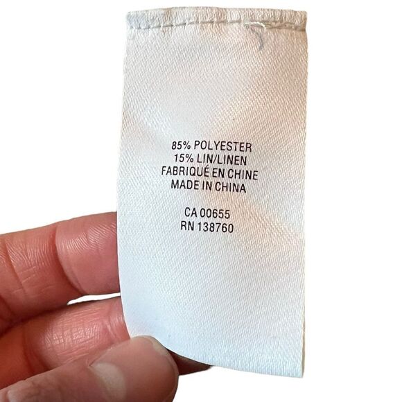 Reitmans light beige linen blend v neck sweater. - Picture 4 of 8